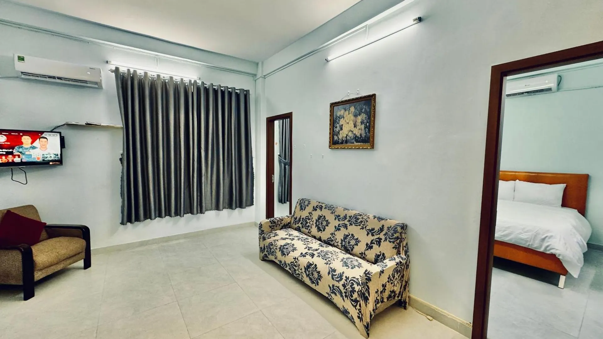 Black And White Dist 1 مدينة هوشي منه 0*,  فيتنام