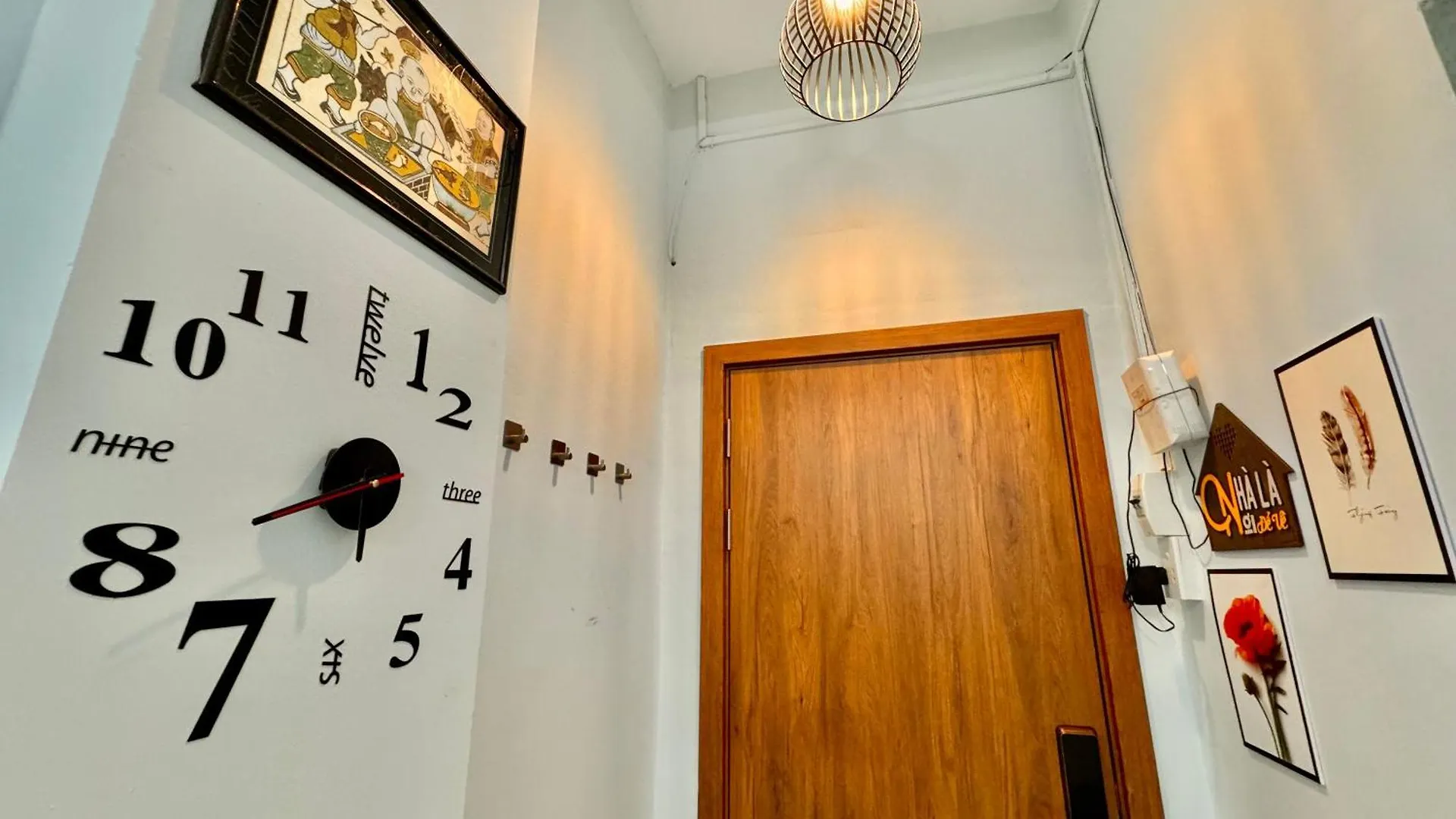 Black And White Dist 1 مدينة هوشي منه 0*,  فيتنام