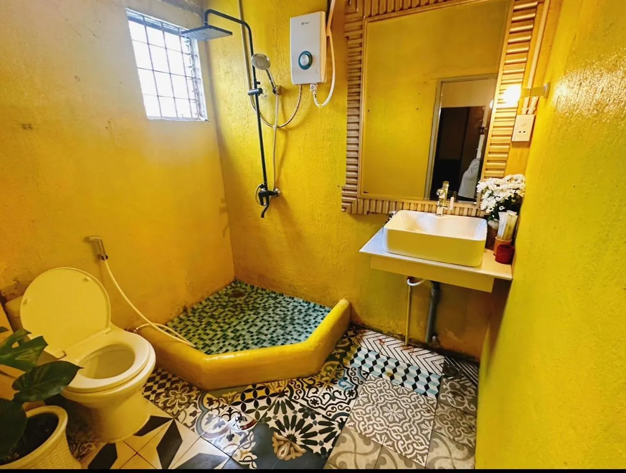 Black And White Dist 1 مدينة هوشي منه فيتنام
