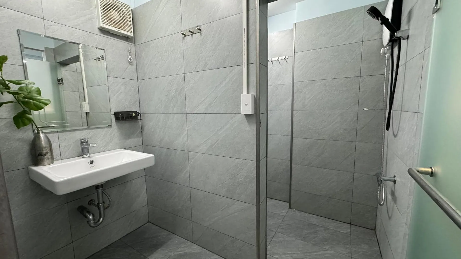 Black And White Dist 1 Ho Chi Minh City Apartment