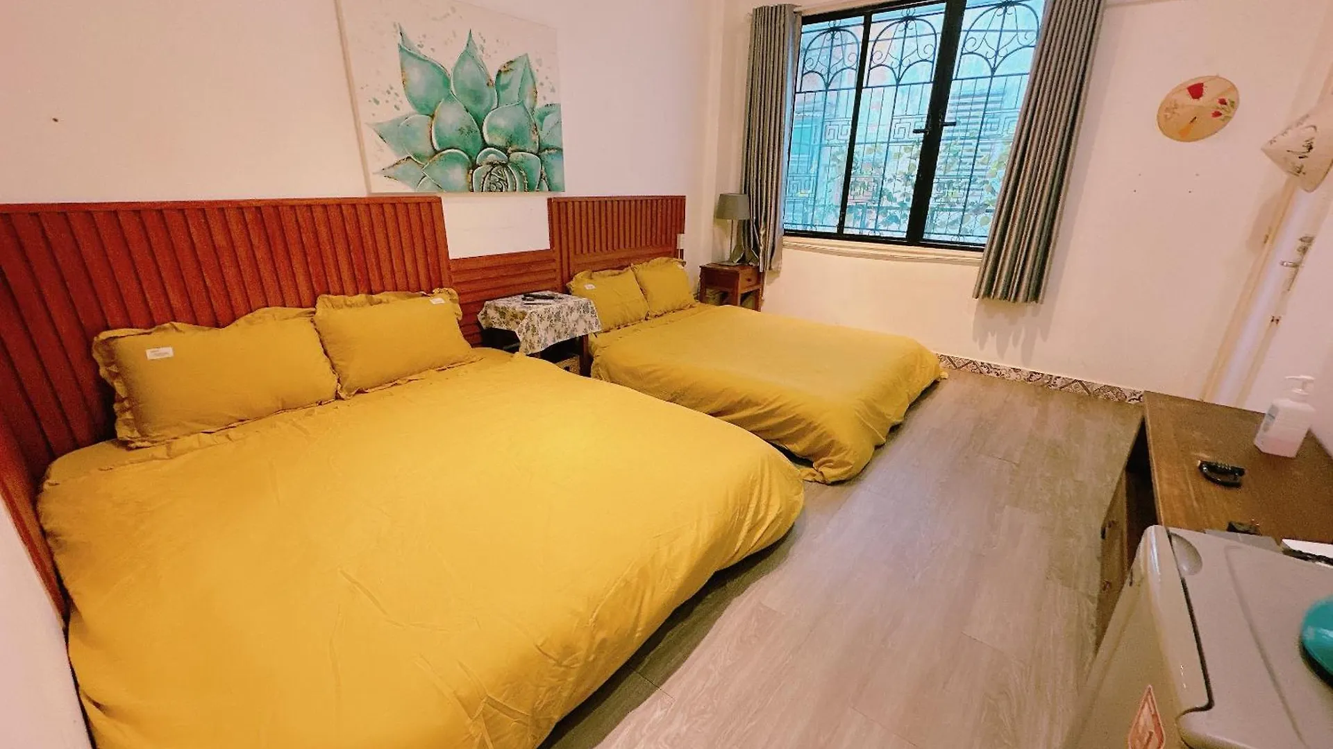 Black And White Dist 1 Ho Chi Minh City Apartment